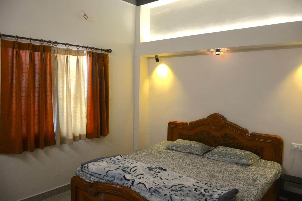 Malaiya Homestay - Grandeur Living Experience Джабалпур Экстерьер фото